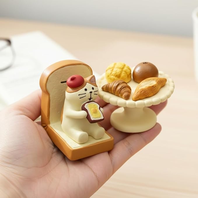 Cute Mini Bread Cat Figurine Set – Kawaii Resin Cat with Miniature Dessert Table Figure for Desk Shelf Home Decor, Adorable Cat Lover Gift (Bread Set)