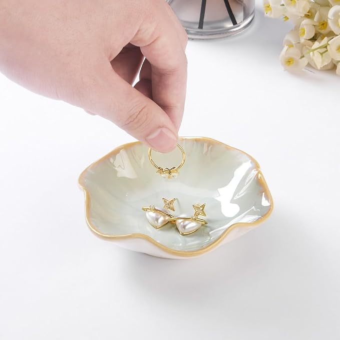 JAMEND CLXP 2PCS Lotus Leaf Shape Ring Holder Dish, Small Key Bowl, Ceramic Trinket Tray Jewelry Dish Organizing Necklace Earrings for Mom Friend Sister, All Jewelries Are NOT Included, Light Green.…