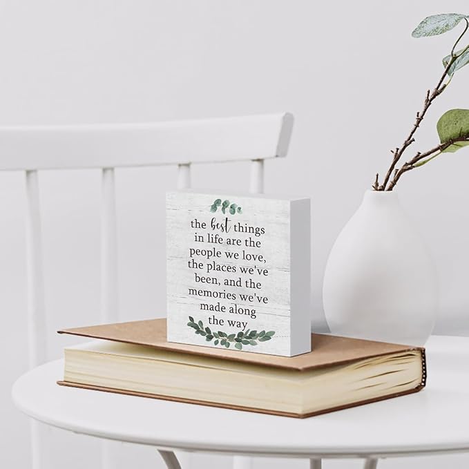 The Best Things in Life Wooden Box Sign Decorative Inspirational Quote Wood Box Sign Home Office Bedroom Decor Rustic Farmhouse Square Desk Decor Sign for Shelf 5 x 5 Inches