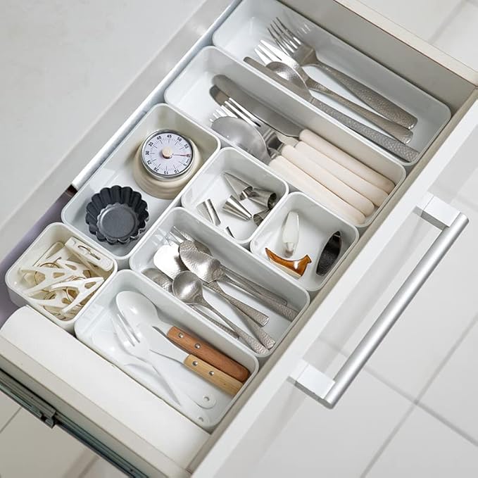 RAUVOLFIA Plastic Drawer Organizers Set, 3-Size Versatile Bathroom and Vanity Drawer Organizer Trays, Storage Bins for Makeup, Bedroom, Kitchen Gadgets Utensils and Office