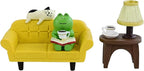 Mevodeata Cute Mini Frog Figurine with Small Sofa and Lamp Table Resin Frog Figure for Office Home Decor - Cute Frog Gift for Frog Lovers (Yellow Sofa)