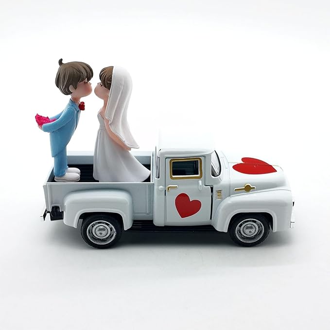 Alloy Retro Car Decors Antique Truck Model with Couple Figurines for Weddings Party Centerpieces and Home Shelf Display Couple Figurine Home Decors