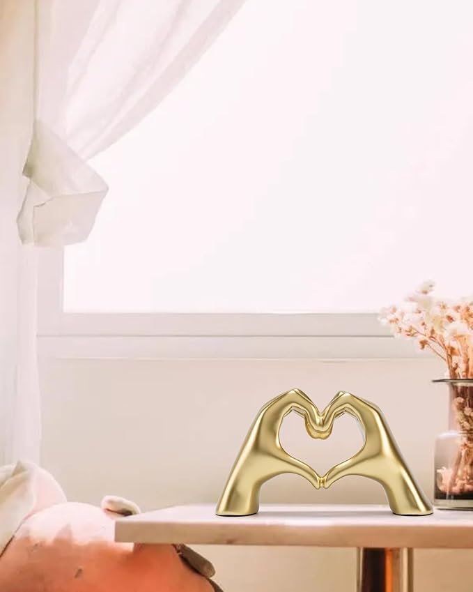 FANTESTICRYAN Medium Heart Hands Statues Hand Love Sculpture Cute Decorative Home Decor Ornaments for Living Room, Wedding, Office Desktop, Cabinets, Bookshelf, Gift for Mom (Gold, Medium)