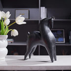 Cynkeyee Black Horse Statue Home Decor - Modern Abstract Horse Statues, Minimalist Decor Matte Black Horses Gift for Living Room Centrepiece Knick Knacks for Shelves 11.5x4.25x8.5 Inch