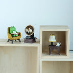 Mevodeata Cute Mini Frog Figurine with Small Sofa Resin Frog Figure for Office Home Decor - Cute Frog Gift for Frog Lovers