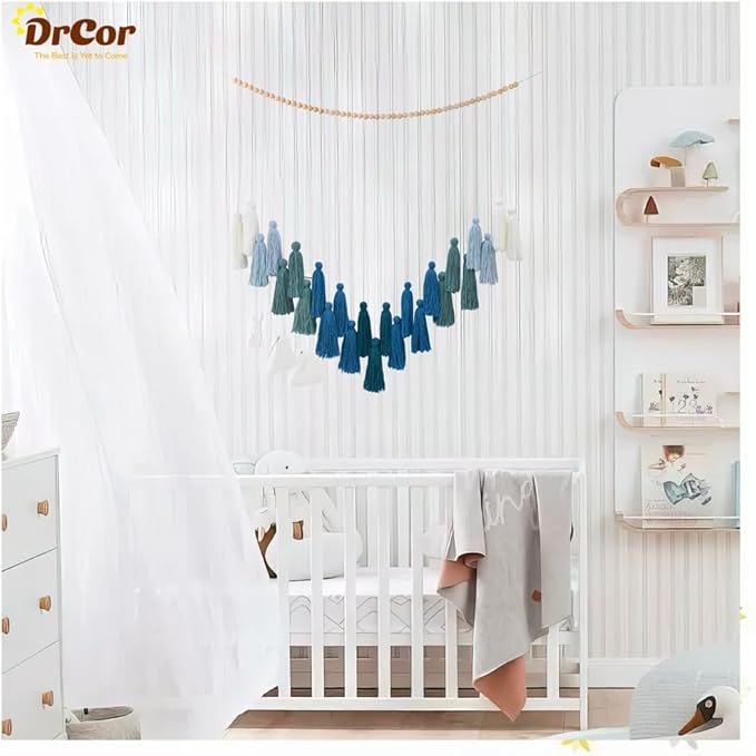 DrCor Ombre Green Boho Macrame Garland – Rustic Yarn Wall Hanging for Living Room, Bedroom or Entryway Decor, Forest Green Mantel Banner, Farmhouse Party or Wedding Decoration