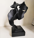 Couples Kiss Sculpture,Black Thinker Resin Statue Ornaments,Silence is Gold Abstract Art Figurine,Abstract Style Sculptures,Living Room Desk Decorations,Bookshelf Decorative Objects