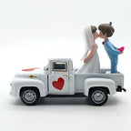 Alloy Retro Car Decors Antique Truck Model with Couple Figurines for Weddings Party Centerpieces and Home Shelf Display Couple Figurine Home Decors