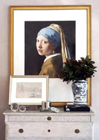 Alice Lane Lucite Galerie Art Stand Home Collection — Clear Acrylic Art Display Stand Lends a Minimalist Touch — Sturdy, Elongated Stand with Square Block Base — Home Décor