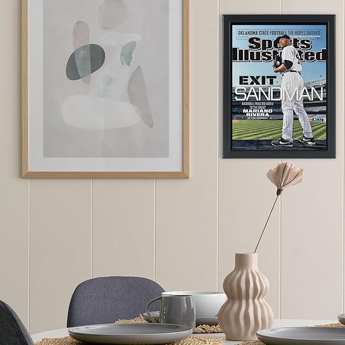 DisplayGifts Sports Illustrated Magazine Clear Acrylic Cover Display Case Frame (for 80s to June 1994 Issues, 8.15" W X 10.75" H X 0.5" D)