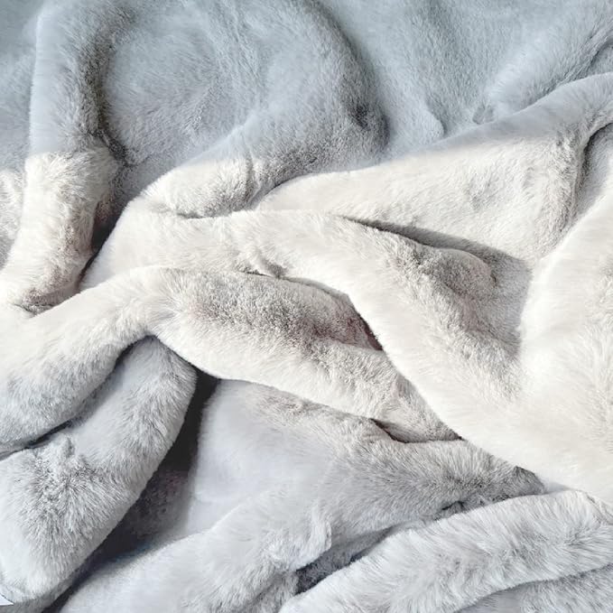 Faux Rabbit Fur Washable Rugs for Bedroom Light Grey Fluffy Rug for Living Room Non Slip Faux Fur Rug for Hallway 2x6 Shaped Rugs