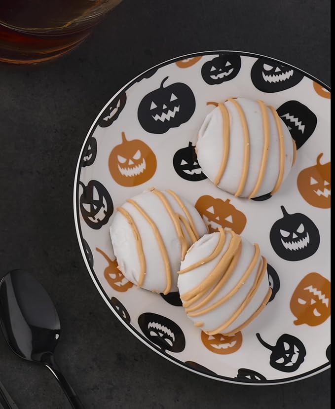 Oneida Dinnerware Set, Vintro Halloween Accent Plates, Assorted Set of 4, Porcelain, Dishwasher Safe, Microwave Safe, Halloween Decor Indoor, Skulls, Pumpkins, Spooky Decorative Plates (4 Piece)