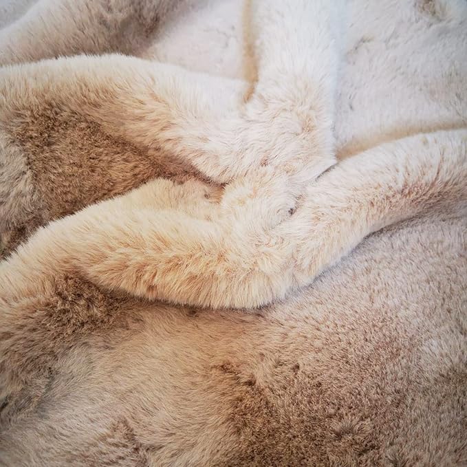 Ghouse Faux Rabbit Fur Round Rug 5ft Light Brown Beige Round Rugs for Bedroom Decor Fluffy Area Rugs for Living Room, no-Shedding Carpet Sheepskin Washable Rug Rome Decor