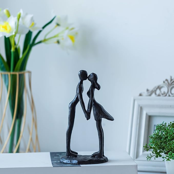 Sziqiqi Anniversary Wedding Gift for Couple: Iron Gifts for 6th Anniversary for Her Him Women - Cast Iron Couple Sculpture Present for Wedding Day Christmas Bithday Valentines Engagement