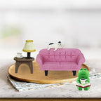 Mevodeata Cute Mini Frog Figurine with Small Sofa and Lamp Table Resin Figure for Office Home Decor for Frog Lovers (Pink Sofa)