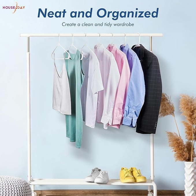 HOUSE DAY White Plastic Hangers 16 Pack, Space Saving Coat Hanger, Clothes Hanger with Non Slip Hooks, Plastic Clothing Hangers for Closet, Ideal for Everyday Use on Shirts, Coats, Pants, Dress