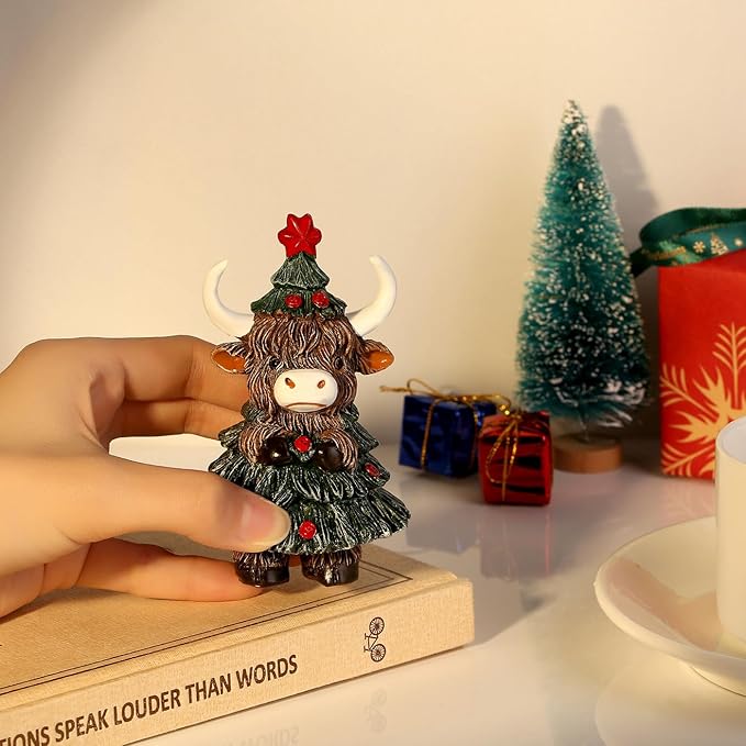 DUQGUHO Cow Christmas Ornaments Xmas Resin Ornament Statue Desk Accessories Christmas Figurines 4 Inch Mini Highland Cow Gifts for Women