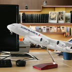 1:160 Scale Diecast Airplane Model with Light, Large Resin Aircraft Replica for Collection & Display, White