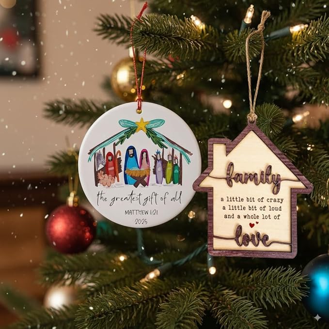 Family Ornament, Family Christmas Ornament, Christmas Ornaments 2026 – Wooden House-Shaped Holiday Keepsake, Funny Family Quote Gift, A Whole Lot of Love Tree Decoration, Home Themed Ornament