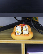Mevodeata 2Pcs Cute Mini Cat Figurine with Bread Sofa Resin Cat Figure for Office Home Decor - Cute Cat Gift for Cat Lovers