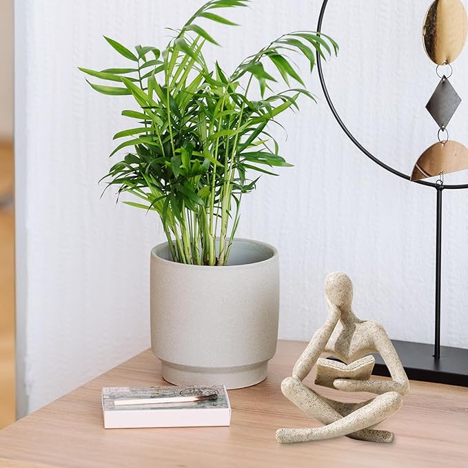 UTTCMK Bookshelf Decor Thinker Statue - Abstract Art Reading Thinker Sculpture Figurine Aesthetic, Modern Home Decoration for Living Room Office Shelves Coffee Table Desk Decor(Beige)
