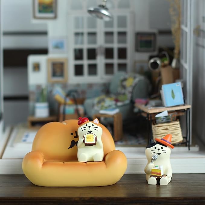 Mevodeata 2Pcs Cute Mini Cat Figurine with Bread Sofa Resin Cat Figure for Office Home Decor - Cute Cat Gift for Cat Lovers