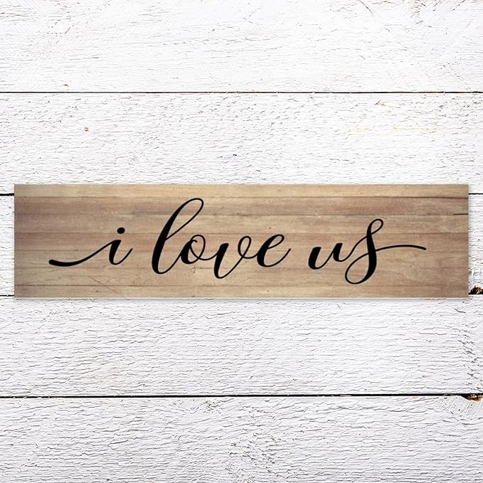 Rustic Wood Sign I Love Us Inspirational Quote Distressed Look Decorative Wooden Sign Vintage Wall Hanging Art Plaque Wall Decoration Home Decor for Farmhouse Room Door Porch Family Sign