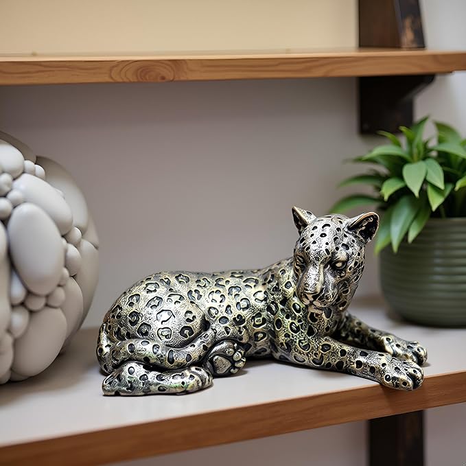 Cheetah Statue Home Decor Sculpture, Sitting Cheetah Desktop Ornament,Handmade with Resin,Office countertop Decoration,Suitable for Living Room, Dining Table, Bedroom