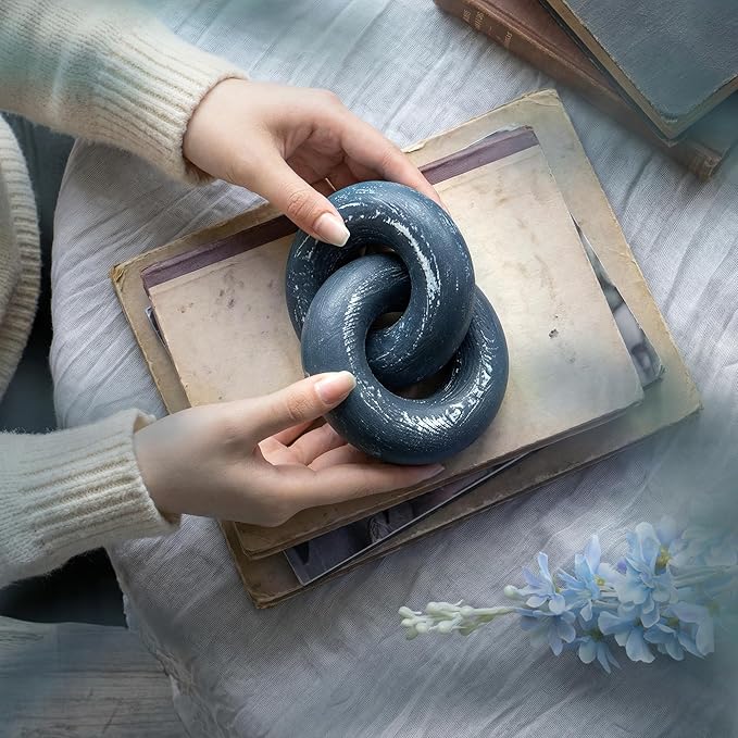 EOSAHR Boho Pine Wood Knot Decor Blue Wooden Chain Link Sculpture for Coffee Table, Bookshelf & Side Table Simple Modern Decorative Knot for Stylish Home Decor