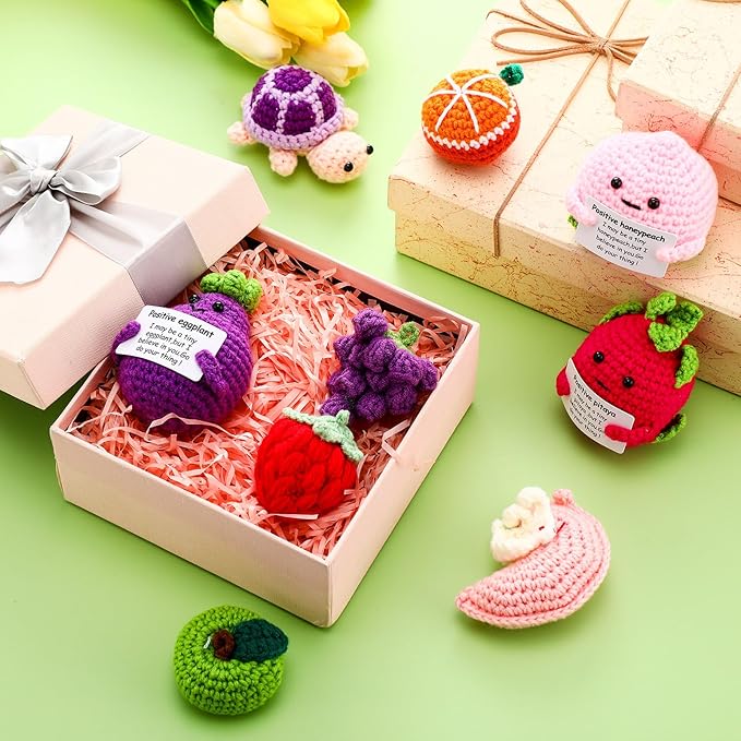 VioraWhite 18 Pcs Fruit Animals Positive Emotional Dolls Bulk Encouragement Emotional Knitted Crochet Gifts with Positive Words for Friends Coworker Decorations for Home Office