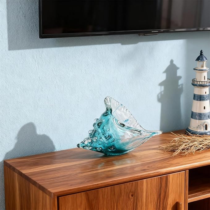 Hand-blown glass conch sculpture, modern green sea glass art decorative conch statue, coastal decor shell sculpture, suitable for living room TV cabinets, offices, shelf decorations and ornaments.