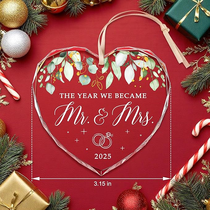Wedding Gifts for Couples 2025, Mr and Mrs Gift, Wedding Gifts, Just Married Ornament for Newlywed Couple, Bride, Bridal Shower Gift, Crystal Glass First Christmas Married Ornament