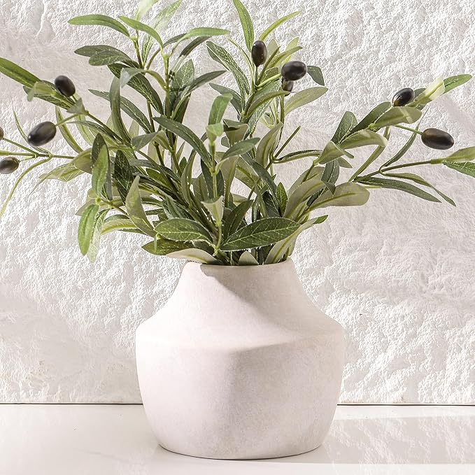 Mitt&Ditt Ceramic Flower Vase, 5.3 inch Off-White Farmhouse Rustic Vase, Handcrafted Weathered Pottery Vases, Small Flower Terracotta Vases for Home Decor, Living Room, Table, Shelf