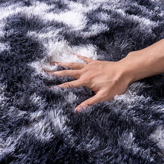 Small Rugs for Bedroom, Fluffy 2x3 Rug Throw Non Slip for Bedside Dorm Kids Room, Plush Comfy Shag Carpet for Home Decor Aesthetic, Black and White