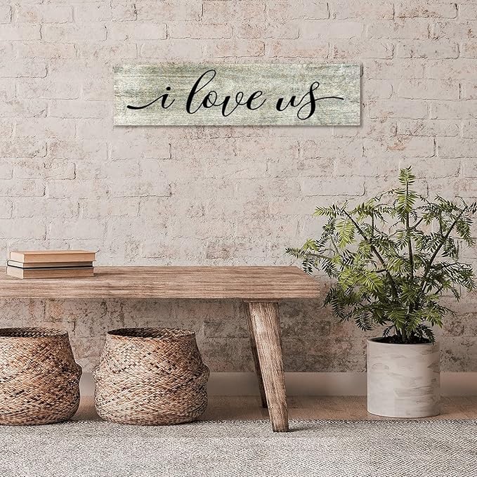 Rustic Wood Sign I Love Us Inspirational Quote Distressed Look Decorative Wooden Sign Vintage Wall Hanging Art Plaque Wall Decoration Home Decor for Farmhouse Room Door Porch Family Sign